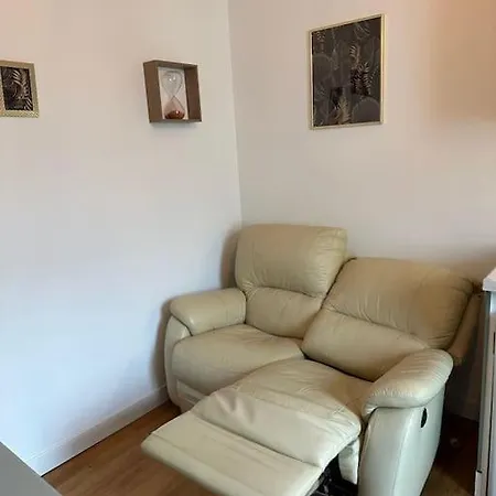 Apartment F2 A 500 M Centre Et Gare - 1er Etage *