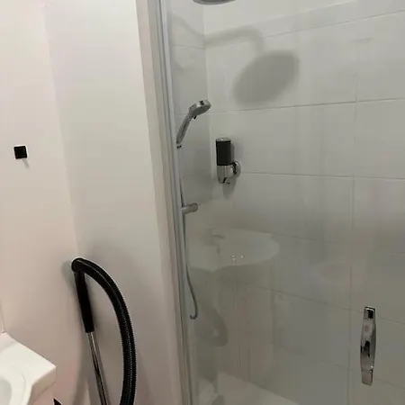 F2 A 500 M Centre Et Gare - 1er Etage Apartment *